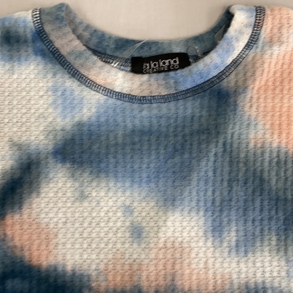 la la land Creative Co. Tie Dye Crop Sweater - Picture 3 of 10